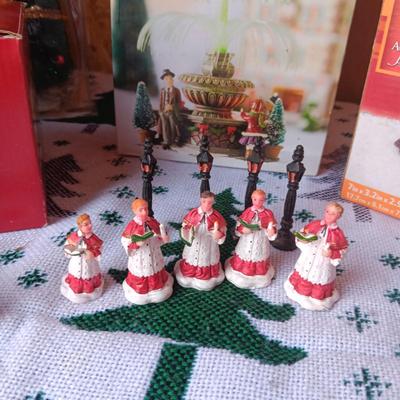 CHRISTMAS VILLAGE EXTRAS AND ACCESSORIES