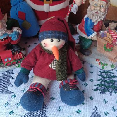 CHRISTMAS GNOMES AND OTHER DECORATIONS