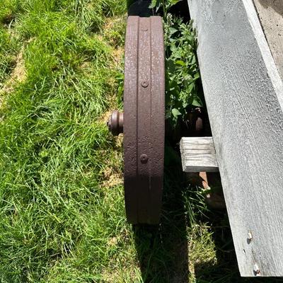 ANTIQUE WOODEN WAGON WITH IRON WHEELS