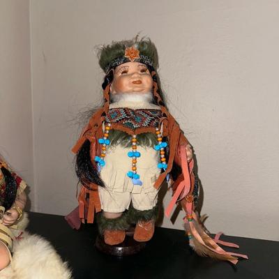 2 KINNEX PORCELAIN NATIVE AMERICAN DOLLS