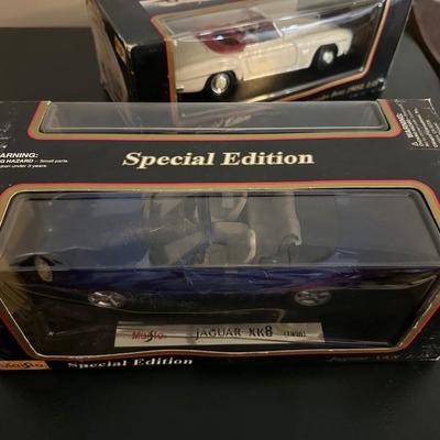 SPECIAL EDITION DIE-CAST JAGUAR XK8 & MERCEDES BENZ 160 SL