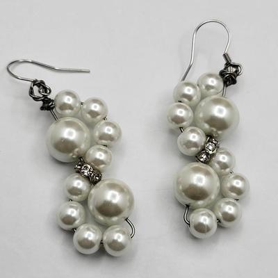 Bee Pin + Pearl Earrings