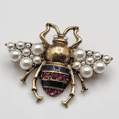 Bee Pin + Pearl Earrings