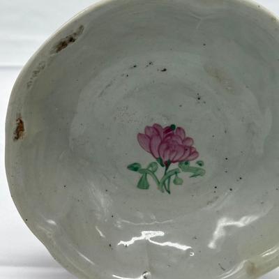 Chinese Porcelain, Chicken Bowl-local pickup and shipping available