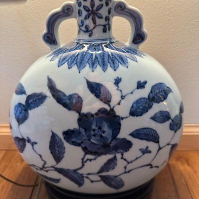 Chinese Vintage Vase Lamp-local pickup and shipping available