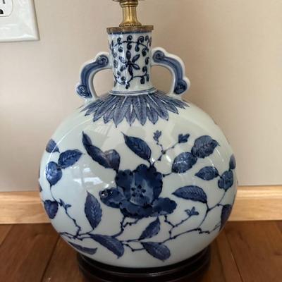 Chinese Vintage Vase Lamp-local pickup and shipping available