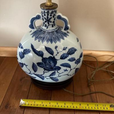 Chinese Vintage Vase Lamp-local pickup and shipping available