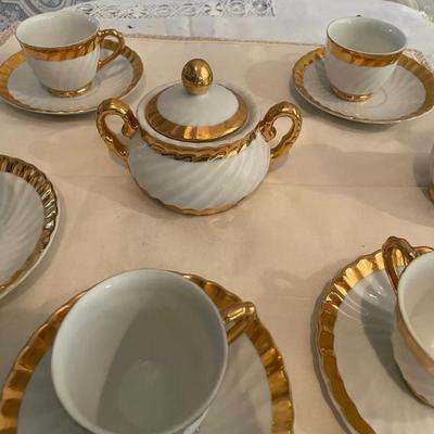 Limoges Style Five Tea Cups/Saucers and Creamer/Sugar Dish