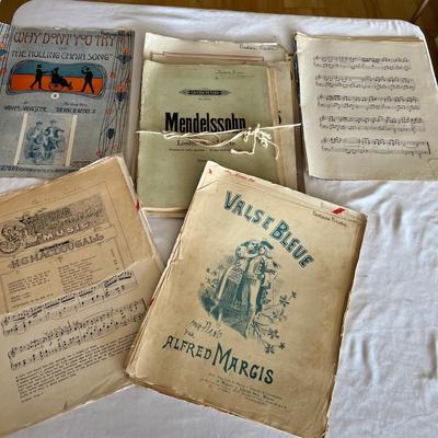 Mozart By Marcia Davenport, Music Sheet Books & More (LR-RG)