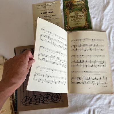 Mozart By Marcia Davenport, Music Sheet Books & More (LR-RG)
