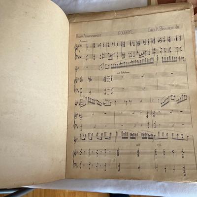 Mozart By Marcia Davenport, Music Sheet Books & More (LR-RG)