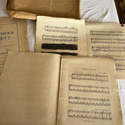 Mozart By Marcia Davenport, Music Sheet Books & More (LR-RG)