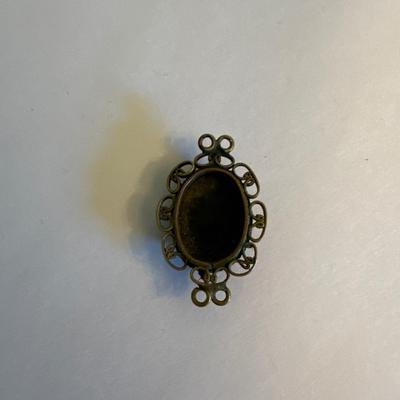 Purple hue cameo