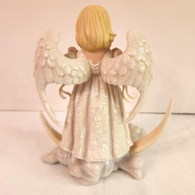 Lot #276 Lenox Angle "Twinkle, Twinkle" figurine