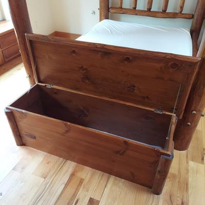 Custom Built Storage/Blanket Chest by Lang Hornthal (P-BBL)