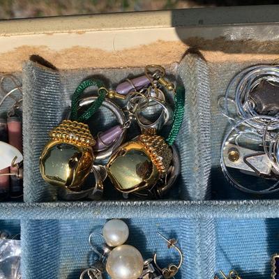 Costume Jewelry Lot Earrings & More