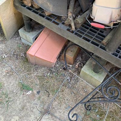 Large Assortment of Planters / Pots