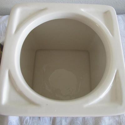 3 canister set with lids