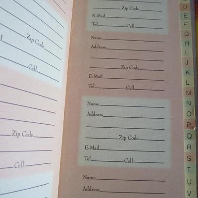 1 Friends & Family organizer, plus 3 books