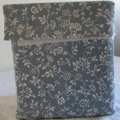 1 Main-stay king-size sheet set