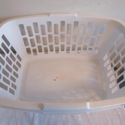 3 Laundry baskets