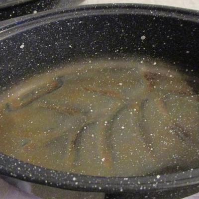 Oval roasting pan with lid
