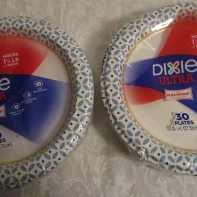2 pkgs, Dixie Ultimate paper plates