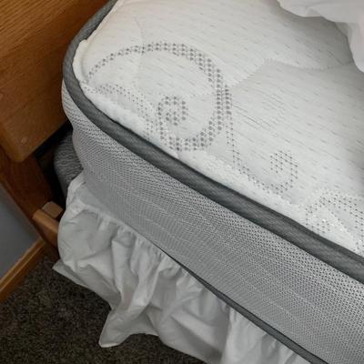 Pair Hand Constructed Single Beds w/ Nightstands / Clean Matresses