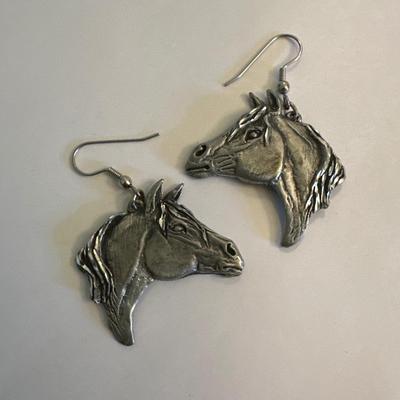 Vintage horse head earrings’92