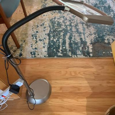 Light Up Magnifying Lamp