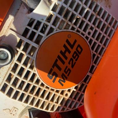 Stihl MS 290 Chainsaw w/ Hard Cover & Chain Oil