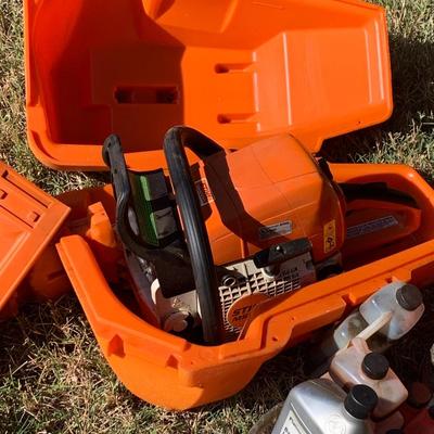 Stihl MS 290 Chainsaw w/ Hard Cover & Chain Oil