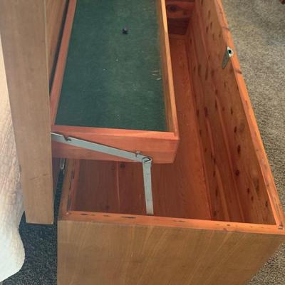 Vintage Lane Cedar Chest