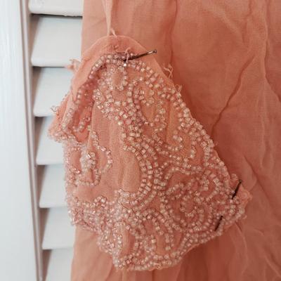 Vintage Clothes, Table Cloth and More (DR-KD)