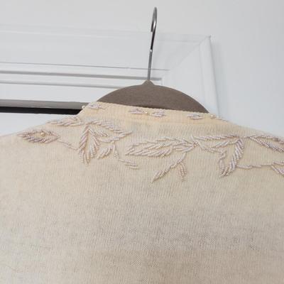 Vintage Clothes, Table Cloth and More (DR-KD)