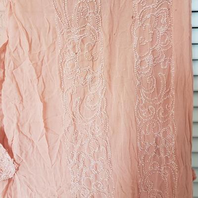 Vintage Clothes, Table Cloth and More (DR-KD)