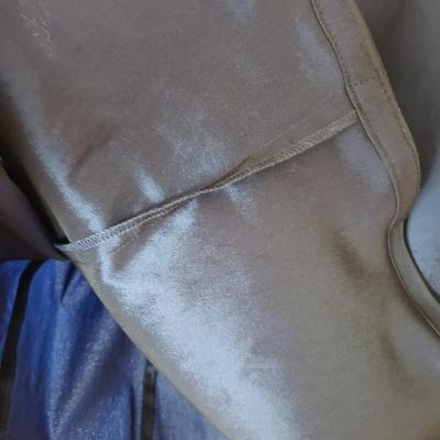 Vintage Clothes, Table Cloth and More (DR-KD)