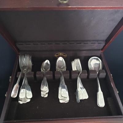Sterling Silverware Collection with Wooden Storage Box (LR-KD)
