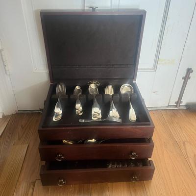 Sterling Silverware Collection with Wooden Storage Box (LR-KD)