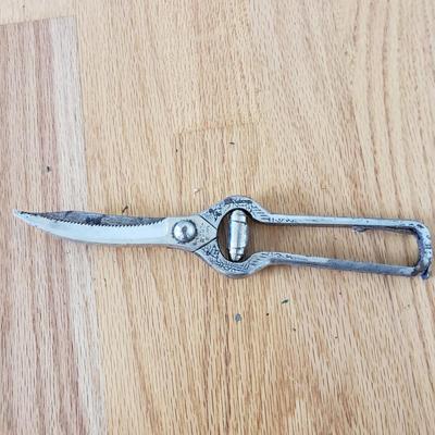 Frogs, Yard Tools and More (PB-KD)