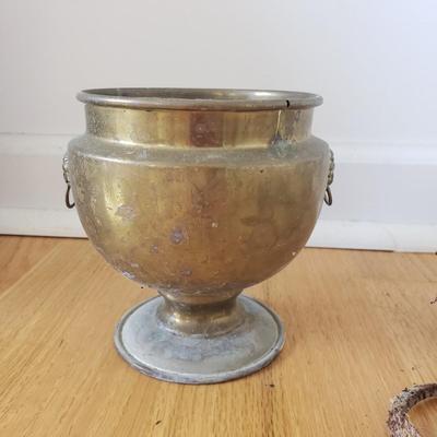 Frogs, Yard Tools and More (PB-KD)