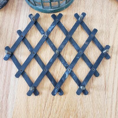 Frogs, Yard Tools and More (PB-KD)