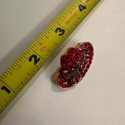 Vintage brooch, little red hat