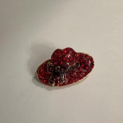 Vintage brooch, little red hat