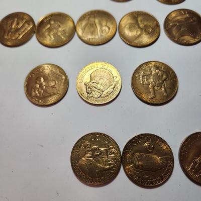 18 Vintage NASA Gemini Mercury Apollo Tokens