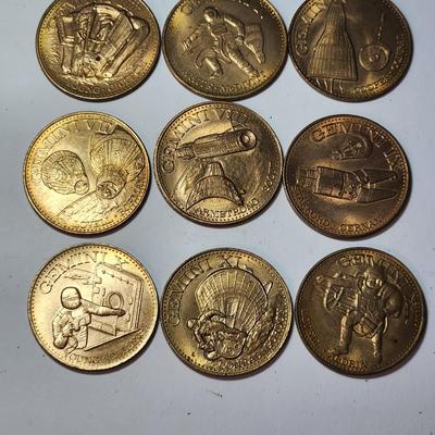 18 Vintage NASA Gemini Mercury Apollo Tokens