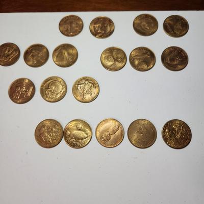 18 Vintage NASA Gemini Mercury Apollo Tokens