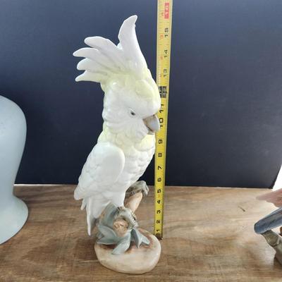 2 Parrot Cockatoo Porcelain Figurines Royal Dux Czech Republic , Italy