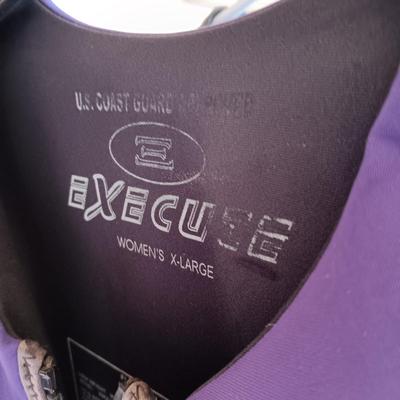 3 LIFE VESTS (YOUTH LARGE, LADIES XX LARGE & LADIES LARGE)