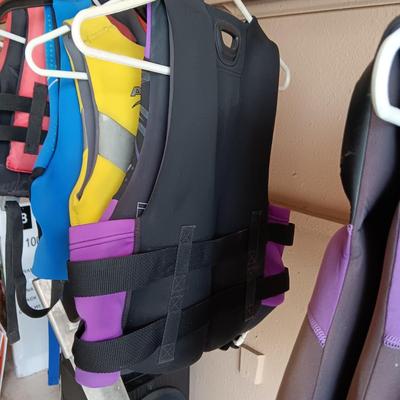 3 LIFE VESTS (YOUTH LARGE, LADIES XX LARGE & LADIES LARGE)